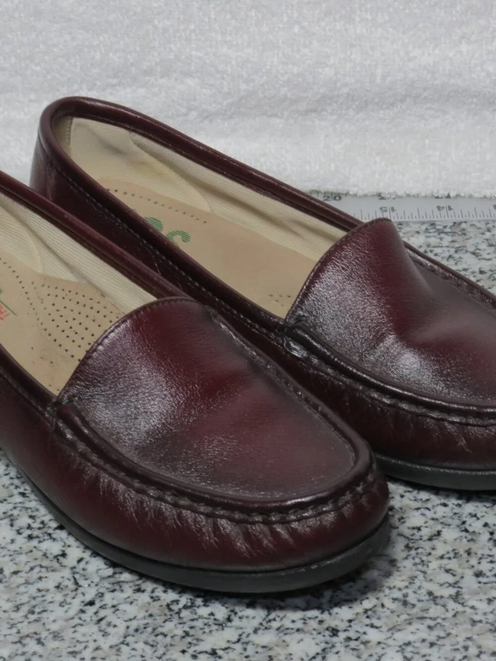SAS Women’s 7.5M Simplify Everyday Loafer - Antique Wine